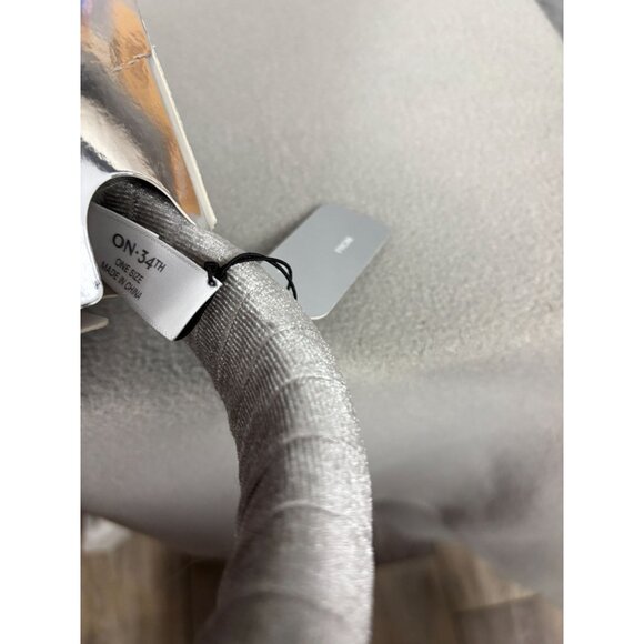 ON 34TH Women's Faux Fur Earmuffs Silver One Size Cute & Cozy Gift Box NWT's - Picture 6 of 7